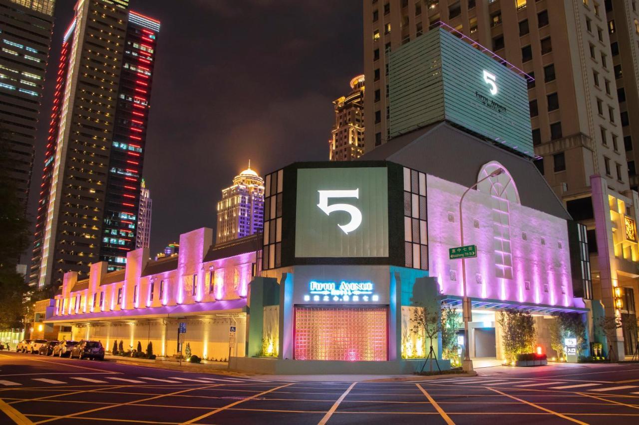 تايتشونغ Fifth Avenue Motel المظهر الخارجي الصورة