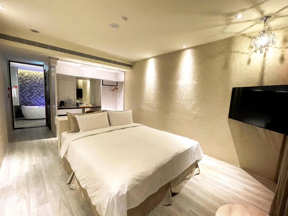 تايتشونغ Fifth Avenue Motel المظهر الخارجي الصورة