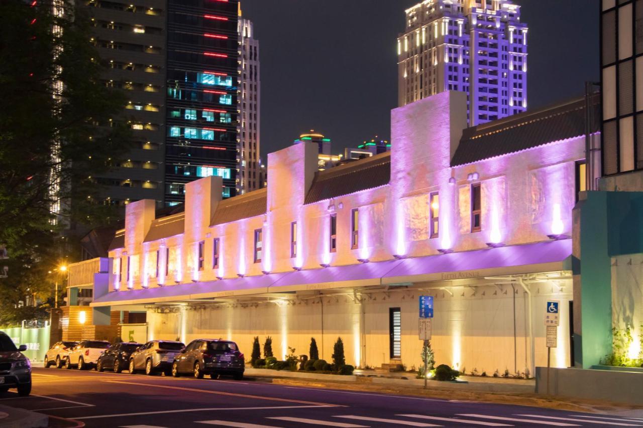 تايتشونغ Fifth Avenue Motel المظهر الخارجي الصورة